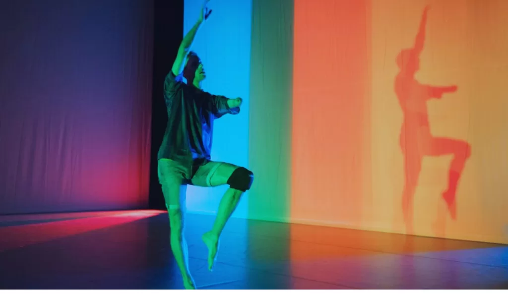 revolución-poética-y-política-del-movimiento.alt