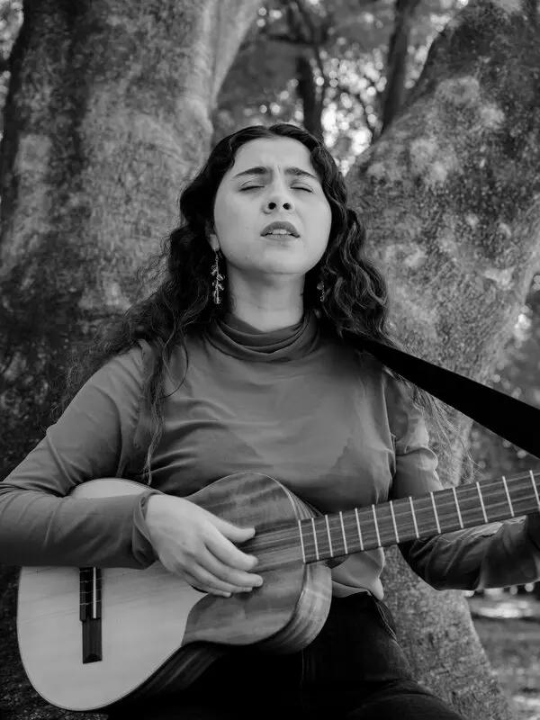 artistas-que-debes-conocer-silvana-estrada.alt